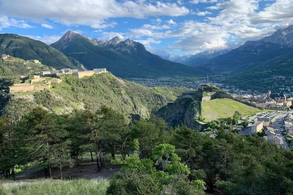 Le 1689 : Duplex De 130 M2 Dans Hameau De Montagne Apartment Briancon  France